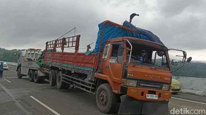 6 Fakta Kecelakaan Maut Tewaskan 3 Orang di Tol Cisumdawu