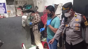 Lama Tak Bisa Dihubungi, Anak Temukan Ibu Tewas di Kamar Kos