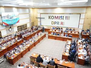 Fraksi-fraksi DPR Kompak Dukung Polri Tetap di Bawah Presiden