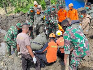 Alat Berat Dikerahkan, 1 Jenazah Korban Longsor Manggarai Timur Ditemukan