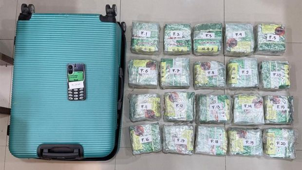 Die Drogenforschungsbehörde der Polda Metro Jaya deckte einen Fall von groß angelegtem Drogenhandel auf und sicherte Beweise für Methamphetamin mit einem Bruttogewicht von 27.168 Kilogramm und 5.000 psychotrope Happy Five (H5)-Pillen.