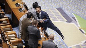 Bingkai Sepekan: Thomas Djiwandono Terpilih jadi Deputi Gubernur BI Baru-Menkeu Purbaya Rombak Bea Cukai