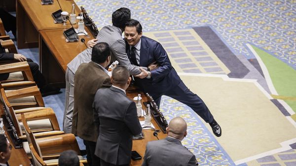 Bingkai Sepekan: Thomas Djiwandono Terpilih jadi Deputi Gubernur BI Baru-Menkeu Purbaya Rombak Bea Cukai