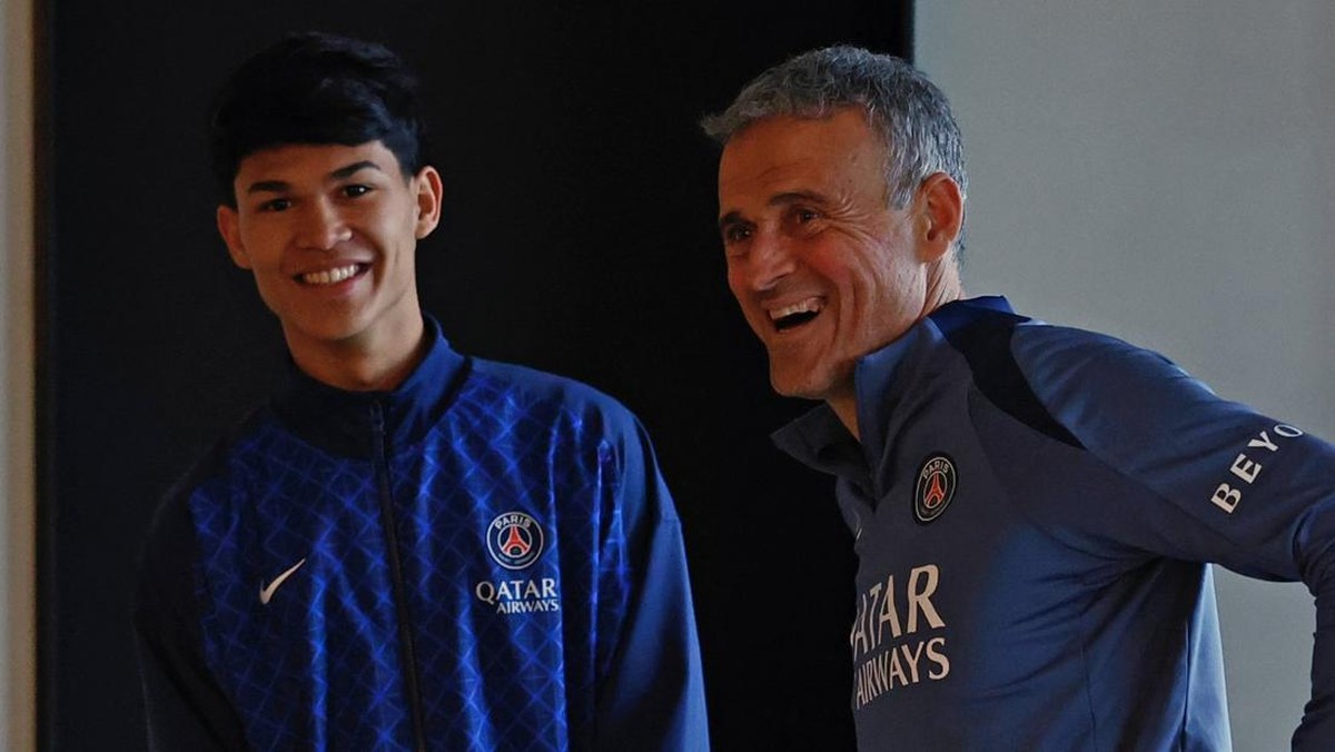 Dro Fernandez dan Luis Enrique. (Foto: dok. PSG)