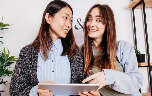 Ilustrasi Perempuan Haus Pujian/Foto: Freepik.com Ilustrasi Perempuan Haus Pujian/Foto: Freepik.com