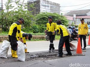 Kenapa Musim Hujan Banyak Jalan Rusak-Berlubang?