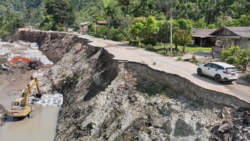 Berita dari Detik Finance: Jalan Rusak Pascabencana di Aceh Tenggara Mulai Diperbaiki