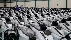 Insentif Motor Listrik Turun Jadi Rp 3 Juta/Unit? Purbaya Bilang Begini