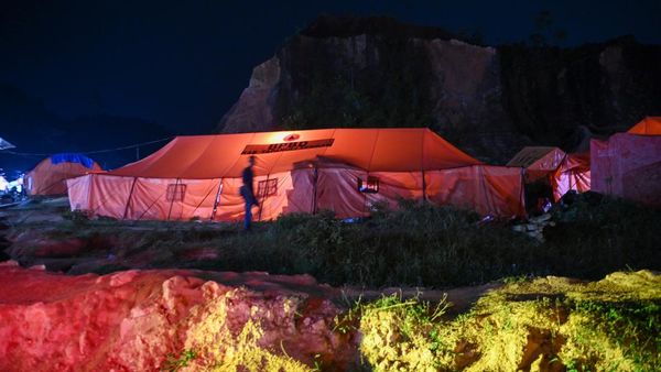 Dua Bulan Pascabencana, Ratusan Warga Tapteng Masih Mengungsi