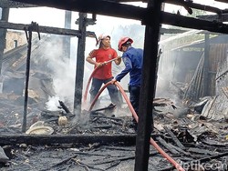 Kebakaran Dekat Kantor Damkar Pangkep, 1 Rumah Ludes