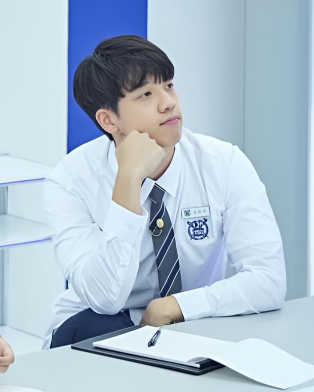 Kim Min Seok merupakan anggota tertua yang tergabung dalam tim SNU Medical di acara 'University War 3'.