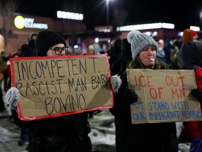 Protes Operasi Imigrasi, Massa Kepung Hotel Pejabat Border Patrol di Minneapolis