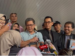 Video Rocky Gerung Sebut Ijazah Jokowi Asli: Tapi Orangnya yang Palsu