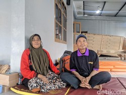 Duka Ade Tata Kehilangan 7 Anggota Keluarga di Longsor Cisarua