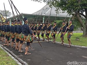 Sejumlah Siswa Hadir Jelang Tingalan Jumenengan ke-4 Mangkunegara X