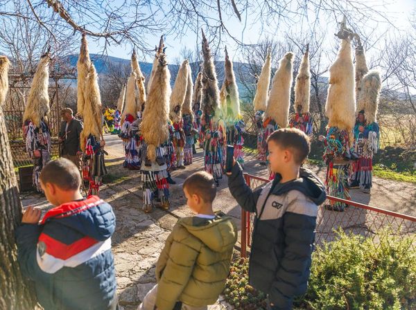 Tradisi Unik Kroasia Mengusir Dingin dengan Tari dan Lonceng