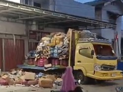 Truk Bawa 100-an Tabung Gas Meledak di Samarinda, Sopir Tewas