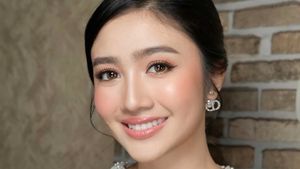 Gaya Febby Rastanty di Lamaran Adik, Cantik nan Flawless dengan Kebaya