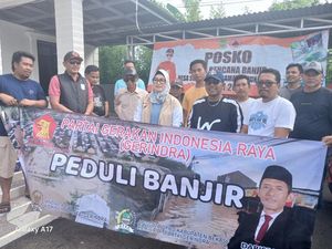 Legislator Gerindra Salurkan Bantuan ke Korban Bencana Banjir di Bekasi