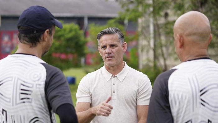Kunjungi Latihan Persija, John Herdman Bangun Hubungan dengan Klub