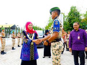 Khofifah Pastikan Fasilitas SMAN 2 Taruna Pamong Praja Bojonegoro Memadai