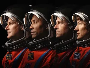 Empat Astronaut Siap Terbang ke Bulan, Siapa Mereka?