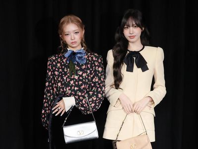 Adu Gaya Liz dan Rei, Dua Personel IVE Jadi Brand Ambassador Valentino