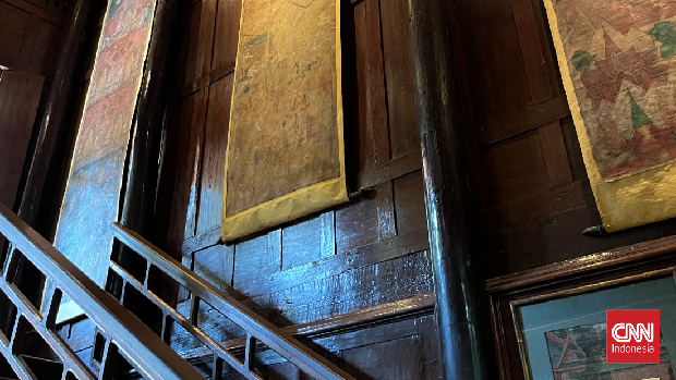 Mengunjungi Jim Thompson Museum Bangkok, salah satu rumah peninggalan Jim Thompson di Bangkok, tokoh yag mengenalkan silk (kain khas thailand) ke kancah internasional