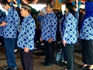ASN Pemkab Lombok Barat Wajib Pakai Batik Khas Daerah Tiap Kamis