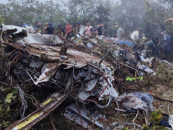 Pesawat Pembawa Anggota DPR Kolombia Jatuh di Pegunungan