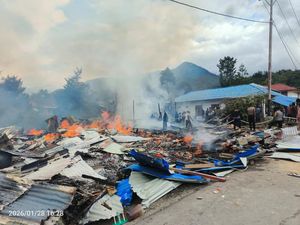 100 Bangunan Hangus Terbakar di Tolikara, Kerugian Ditaksir Rp 22 Miliar