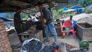 UMKM Golok Sipange Godang Mulai Produksi Lagi Pascabencana