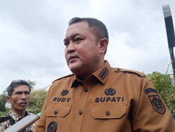 Pemkab Inventarisasi Jalan Rusak di Bogor, Diperbaiki Usai Musim Hujan