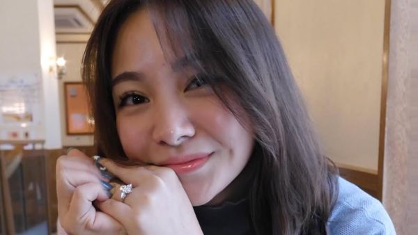 Devy Anastasia Dilamar Usai 5 Tahun Pacaran, Calon Suami Masih Misterius