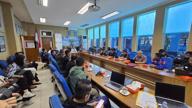 Ditpolairud Polda Metro Jaya erläuterte die Schiffsdichte im Hafen Muara Angke im Norden von Jakarta