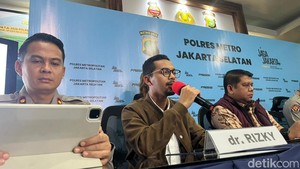Polisi Buka CCTV Ketika Lula Lahfah Ditemukan Meninggal-Reza Arap Tiba