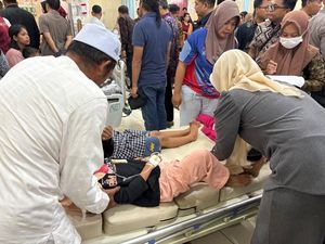 Puluhan Siswa di Muaro Jambi Diduga Alami Keracunan MBG, Bupati Turun Tangan