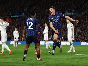 Arsenal Memang Suka Pesta di Markas Leeds