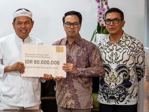 The Gaia Hotel Salurkan Bantuan Kemanusiaan ke Korban Banjir Sumatra