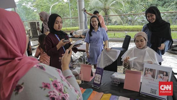 Suasana CNN Indonesia Wellnest Festival 2026 yang digelar di South Quarter l, Jakarta, Jumat (30/1/2026).CNN Indonesia Wellnest Festival 2026 bertujuan membantu masyarakat, khususnya para pekerja, untuk memeriksakan kesehatan di tengah padatnya aktivitas harian. Melalui konsep festival, edukasi kesehatan dikemas secara lebih dekat dan mudah diakses oleh berbagai kalangan. (CNN Indonesia/ Adhi Wicaksono)