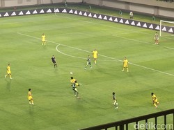 Gol Renan Alves Dianulir, PSS Vs Barito Putera Masih  0-0 di Babak Pertama