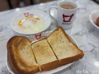 Nyamm! Sarapan Kaya Toast dan Teh Tarik ala Warlok di Singapura