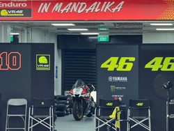 Ada Yamaha R1 Merah Samping Motor Rossi di Sirkuit Mandalika, Punya Siapa?