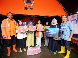 Bank Mandiri Salurkan Bantuan untuk Korban Longsor di Bandung Barat