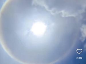 Fenomena Halo Matahari Muncul di Langit Ungasan Bali