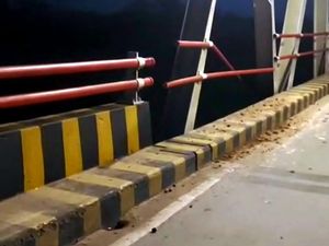 Buldoser Hantam Jembatan Malinau, Polisi: Pengawalan Sudah Sesuai SOP