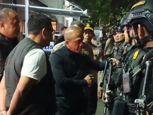 Kapolda Jabar Turun Gunung, Pimpin Patroli Cegah Geng Motor di Bandung