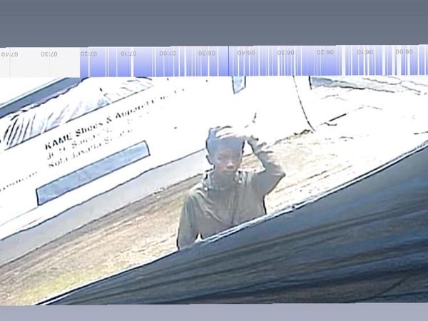 Tolong! Warung Jukut Epy Kusnandar Kemalingan, Aksi Terduga Pelaku Terekam CCTV