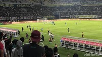 Diwarnai Kartu Merah, Babak Pertama Persebaya Vs Dewa United 1-1
