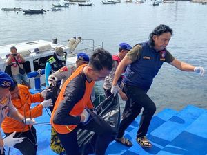 Penemuan 2 Jenazah Saat Pengangkatan Bangkai KMP Tunu Pratama Jaya
